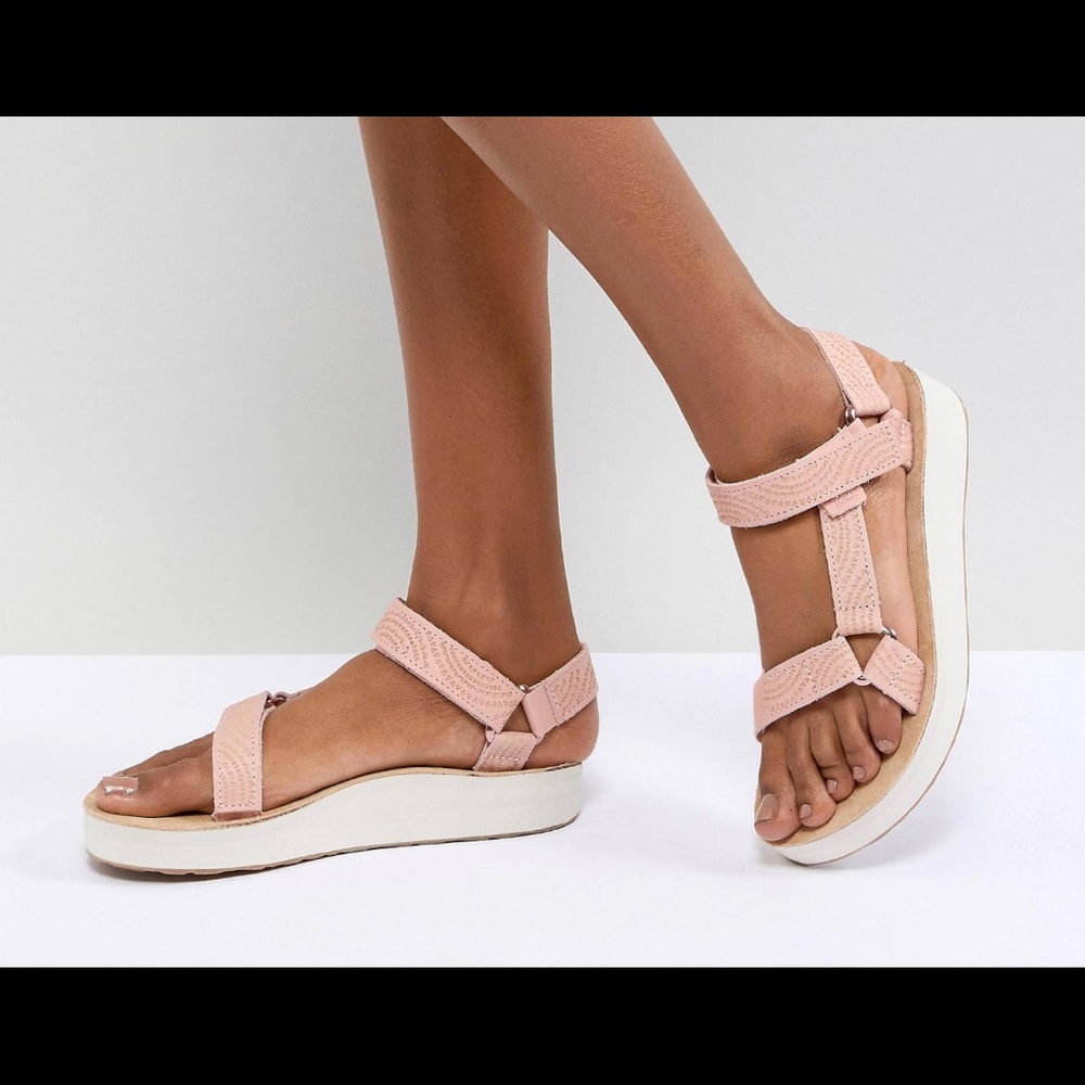 Teva Peach Midform Universal Geometric